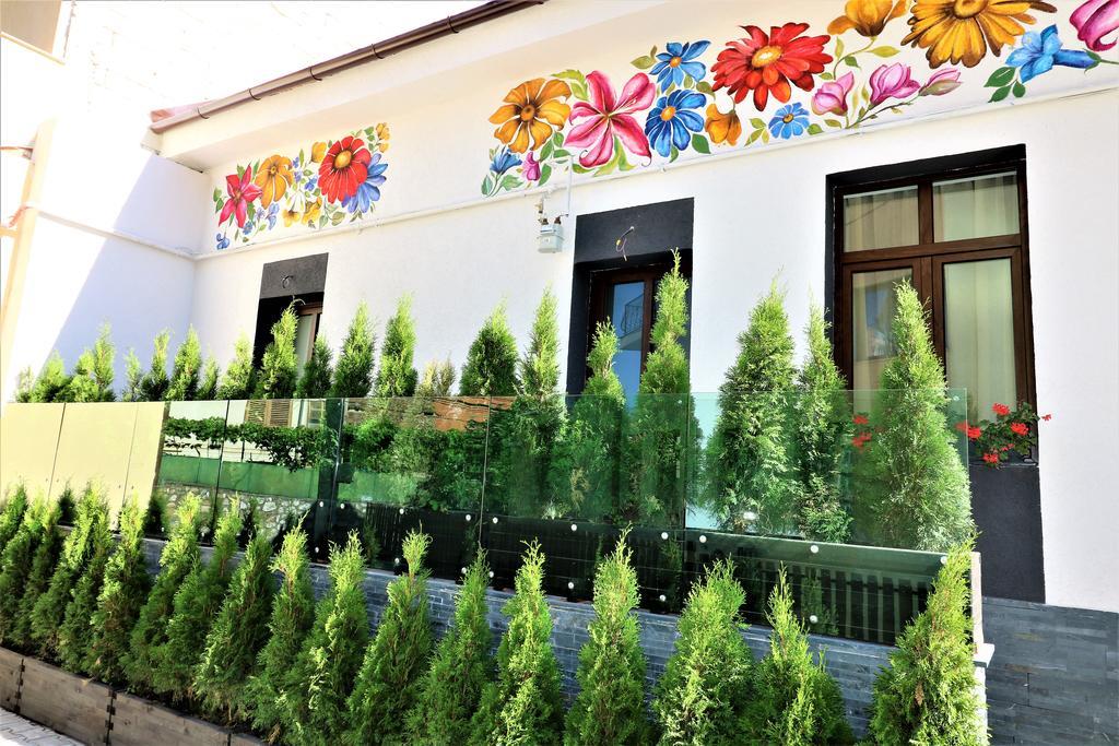Flowers House Sibiu Eksteriør bilde